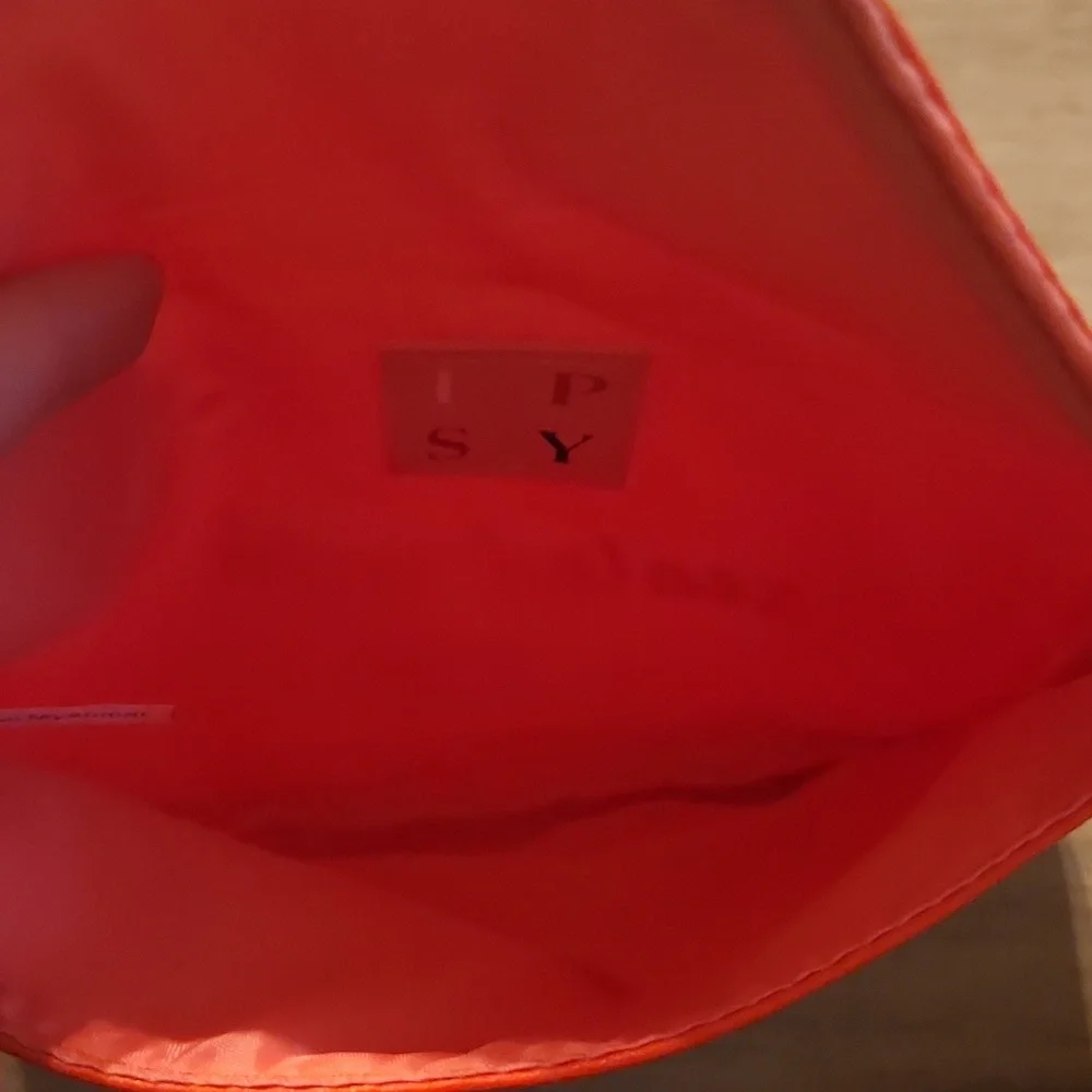 Ipsy Sealed with a Kiss makeup bag